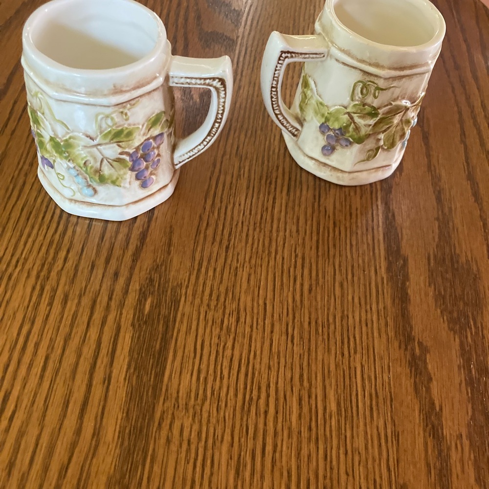 Vintage Style Ceramic Mugs with Grape Motif